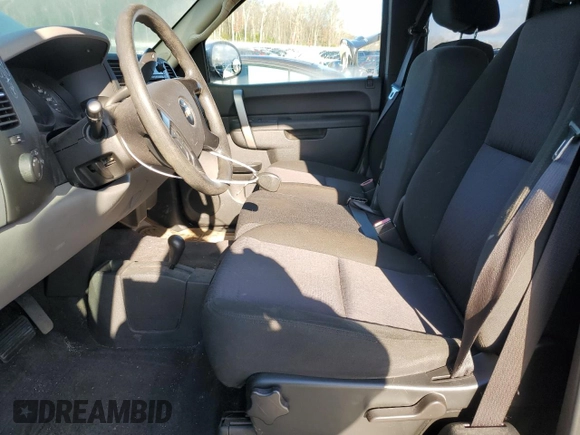 2010 Chevrolet Silverado 1500 LS with VIN 1GCSKREA4AZ163482, listed as a Copart auction lot 84028464 with 108,989 mi miles and Clean Title. Bid and sale history available at DreamBid. Image 7.