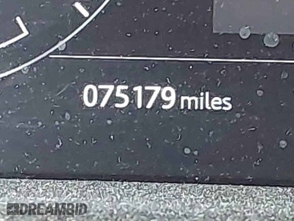 2019 Land Rover Range Rover Sport HSE Dynamic with VIN SALWV2SV1KA418184, listed as a IAAI auction lot 42067040 with 75,179 mi miles and . Bid and sale history available at DreamBid. Image 15.