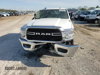 2020 Ram 2500 Tradesman z VIN 3C6UR5HJ1LG111844, wystawiony jako Copart lot #52604845 z przebiegiem 228 392 mil mil oraz Szkoda całkowita • Salvage title. Historia ofert i sprzedaży dostępna na DreamBid. Obrazek 15.