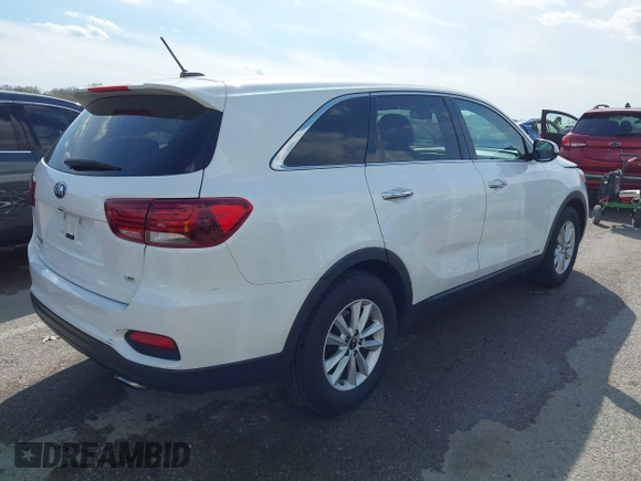 2020 Kia Sorento LX with VIN 5XYPGDA55LG613631, listed as a IAAI auction lot 41883791 with 107,759 mi miles and . Bid and sale history available at carsss.com. Image 4.