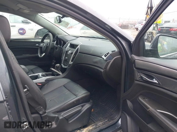 2012 Cadillac SRX with VIN 3GYFNGE31CS640832, listed as a IAAI auction lot 41861023 with 152,138 mi miles. Bid and sale history available at carsss.com. Image 5.