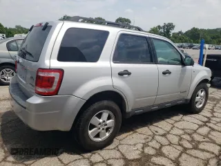 2008 Ford Escape XLT with VIN 1FMCU93128KA16982, listed as a Copart auction lot 58674645 with 214,331 mi miles and Salvage title. Bid and sale history available at DreamBid. Image 3.