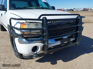 2006 GMC Sierra 1500 SLT with VIN 2GTEK13T061170674, listed as a IAAI auction lot 41680561 with 222,276 mi miles. Bid and sale history available at carsss.com. Image 6.