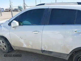 2019 Chevrolet Trax LT with VIN 3GNCJLSB0KL150987, listed as a IAAI auction lot 41408466 with 113,451 mi miles and . Bid and sale history available at carsss.com. Image 14.