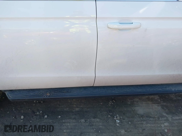 2019 Ford Expedition Max XLT with VIN 1FMJK1HT0KEA51017, listed as a IAAI auction lot 41587193 with 141,559 mi miles and . Bid and sale history available at DreamBid. Image 13.