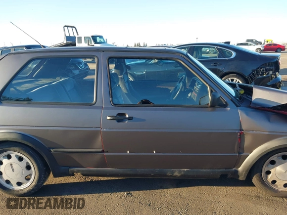 1991 Volkswagen Golf с VIN 3VWDK21G2MM035741, выставлен на аукционе IAAI как лот 41414381 с пробегом Не указан миль и . История ставок и продаж доступна на DreamBid. Изображение 13.