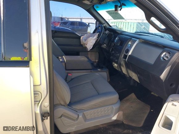 2013 Ford F-150 XL with VIN 1FTEW1CM4DFA94606, listed as a IAAI auction lot 41694243 with 250,025 mi miles. Bid and sale history available at carsss.com. Image 5.