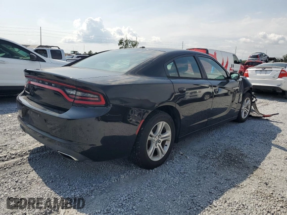 2015 Dodge Charger SE z VIN 2C3CDXBG8FH776308, wystawiony jako Copart lot #56364435 z przebiegiem 145 005 mil mil oraz Szkoda całkowita • Salvage title. Historia ofert i sprzedaży dostępna na DreamBid. Obrazek 3.