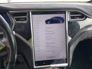 2016 Tesla Model X 70D z VIN 5YJXCAE29GF015890, wystawiony jako IAAI lot #41637564 z przebiegiem 145 848 mil mil oraz . Historia ofert i sprzedaży dostępna na DreamBid. Obrazek 18.