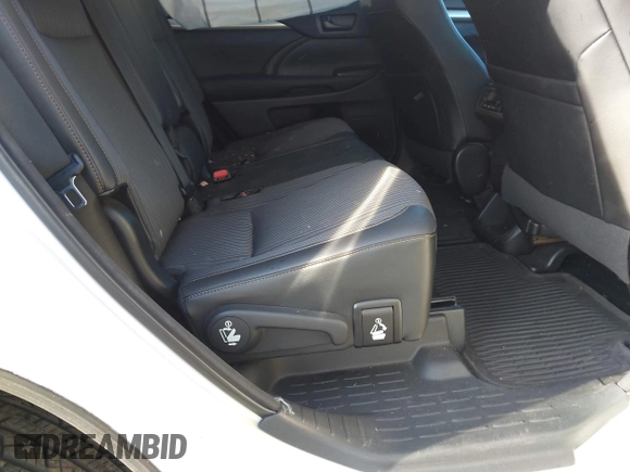 2014 Toyota Highlander LE z VIN 5TDBKRFHXES059727, wystawiony jako IAAI lot #41126330 z przebiegiem 138 166 mil mil oraz . Historia ofert i sprzedaży dostępna na DreamBid. Obrazek 8.