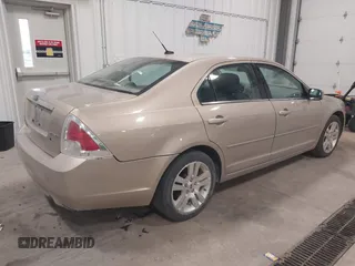 2007 Ford Fusion SEL with VIN 3FAHP02187R185614, listed as a IAAI auction lot 42027597 with 165,466 mi miles. Bid and sale history available at carsss.com. Image 4.