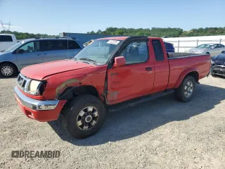 1999 Nissan Frontier XE z VIN 1N6ED26Y1XC302907, wystawiony jako Copart lot #51323035 z przebiegiem 218 325 mil mil oraz Czysty tytuł • Clean title. Historia ofert i sprzedaży dostępna na DreamBid. Obrazek 1.