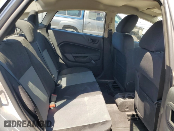 2015 Ford Fiesta S z VIN 3FADP4AJ7FM221862, wystawiony jako Copart lot #53740735 z przebiegiem 41 331 mil mil oraz Szkoda całkowita • Salvage title. Historia ofert i sprzedaży dostępna na DreamBid. Obrazek 10.