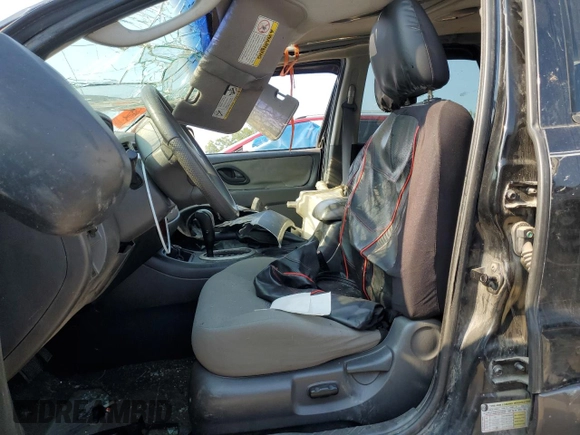 2006 Ford Escape XLT with VIN 1FMYU93126KA52318, listed as a Copart auction lot 71272964 with 0 mi miles and Salvage Title. Bid and sale history available at carsss.com. Image 7.