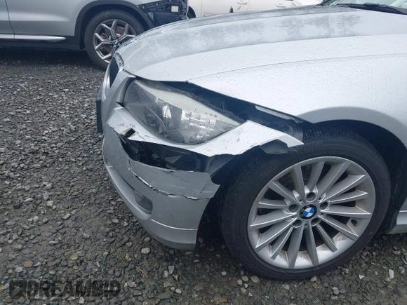 2011 BMW 3 Series 328i xDrive z VIN WBAPK5G50BNN26400, wystawiony jako IAAI lot #41885509 z przebiegiem 190 962 mil mil oraz . Historia ofert i sprzedaży dostępna na DreamBid. Obrazek 6.