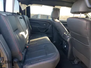 2024 Nissan Titan Pro-4X z VIN 1N6AA1ED8RN104641, wystawiony jako Copart lot #83624614 z przebiegiem 19 065 mil mil oraz Szkoda całkowita • Salvage title. Historia ofert i sprzedaży dostępna na DreamBid. Obrazek 10.