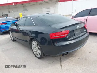 2012 Audi A5 Premium Plus z VIN WAULFAFR0CA014435, wystawiony jako IAAI lot #42289236 z przebiegiem 174 950 mil mil oraz . Historia ofert i sprzedaży dostępna na DreamBid. Obrazek 3.