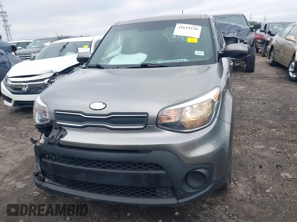 2018 Kia Soul with VIN KNDJN2A24J7586616, listed as a IAAI auction lot 41619258 with 84,547 mi miles. Bid and sale history available at carsss.com. Image 12.