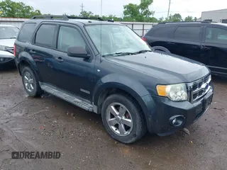 2008 Ford Escape XLT с VIN 1FMCU03188KB27273, выставлен на аукционе IAAI как лот 42196068 с пробегом 164 482 миль миль и . История ставок и продаж доступна на DreamBid. Изображение 1.