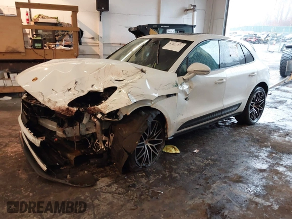 2022 Porsche Macan with VIN WP1AA2A51NLB09188, listed as a IAAI auction lot 41077757 with 18,957 mi miles. Bid and sale history available at carsss.com. Image 17.