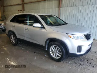 2014 Kia Sorento LX z VIN 5XYKTCA69EG511440, wystawiony jako Copart lot #61720795 z przebiegiem 117 861 mil mil oraz Czysty tytuł • Clean title. Historia ofert i sprzedaży dostępna na DreamBid. Obrazek 4.