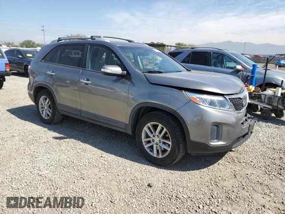 2014 Kia Sorento LX with VIN 5XYKT4A74EG539743, listed as a Copart auction lot 47285675 with 105,956 mi miles and Salvage Title. Bid and sale history available at carsss.com. Image 4.