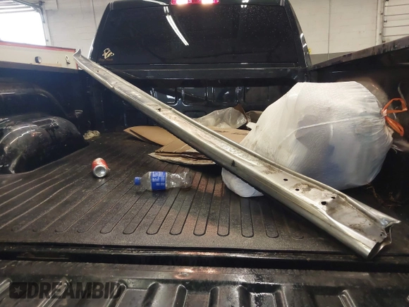 2018 Ram 2500 Tradesman with VIN 3C6UR5CJ3JG121229, listed as a IAAI auction lot 41679189 with 95,956 mi miles and . Bid and sale history available at DreamBid. Image 12.
