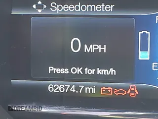 2017 Lincoln MKZ Hybrid Premiere z VIN 3LN6L5KU6HR622317, wystawiony jako IAAI lot #42124629 z przebiegiem 62 674 mil mil oraz . Historia ofert i sprzedaży dostępna na DreamBid. Obrazek 16.