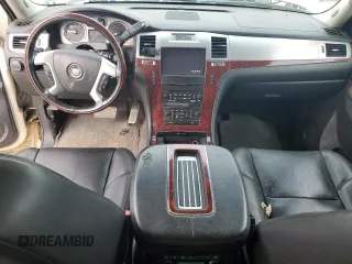 2012 Cadillac Escalade Premium z VIN 1GYS4CEF2CR315324, wystawiony jako Copart lot #58447245 z przebiegiem 227 418 mil mil oraz Czysty tytuł • Clean title. Historia ofert i sprzedaży dostępna na DreamBid. Obrazek 8.
