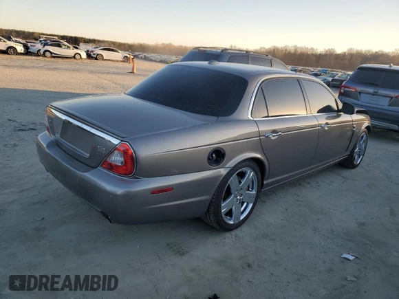 2008 Jaguar XJ Vanden Plas with VIN SAJWA82B18SH28807, listed as a Copart auction lot 42571155 with 97,548 mi miles and Salvage Title. Bid and sale history available at carsss.com. Image 3.
