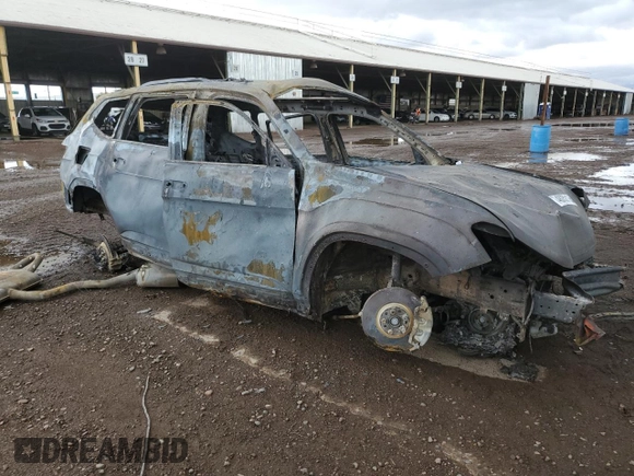 2024 Volkswagen Atlas SEL with VIN 1V2BR2CA1RC527523, listed as a Copart auction lot 48052165 with Not provided miles and Non repairable. Bid and sale history available at DreamBid. Image 4.