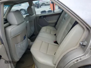1992 Mercedes-Benz 300 with VIN WDBEA30E0NB570638, listed as a Copart auction lot 52357325 with 122,782 mi miles and Clean Title. Bid and sale history available at DreamBid. Image 10.