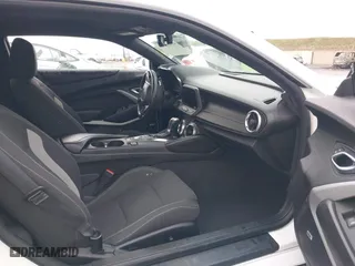 2019 Chevrolet Camaro 1LT with VIN 1G1FB1RX3K0121241, listed as a IAAI auction lot 41484495 with 107,075 mi miles. Bid and sale history available at carsss.com. Image 5.