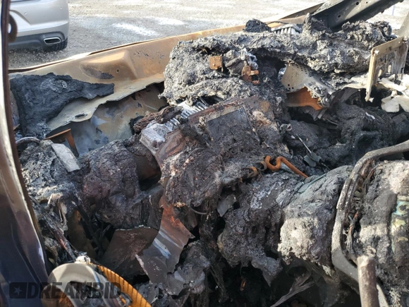 2021 Ford EcoSport SE z VIN MAJ3S2GE8MC408342, wystawiony jako Copart lot #47850495 z przebiegiem Nie podano mil oraz Szkoda całkowita • Salvage title. Historia ofert i sprzedaży dostępna na DreamBid. Obrazek 9.