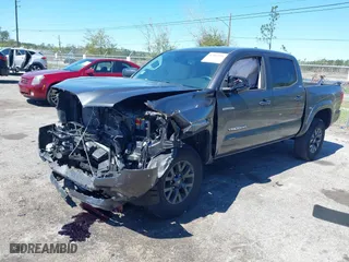 2020 Toyota Tacoma 2WD SR5 with VIN 3TMAZ5CN2LM116526, listed as a IAAI auction lot 41810906 with 35,224 mi miles. Bid and sale history available at carsss.com. Image 17.