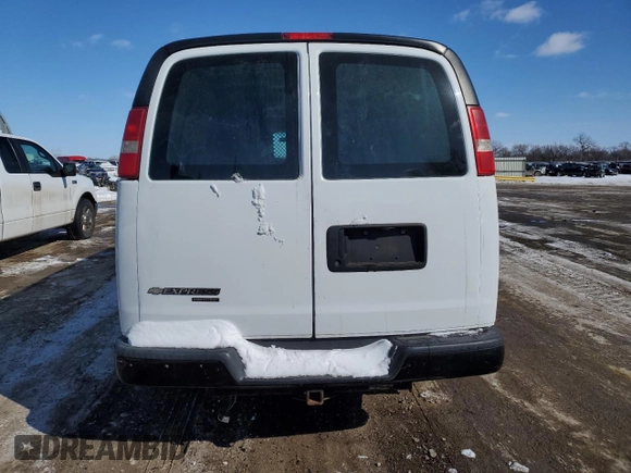 2014 Chevrolet Express Cargo Van with VIN 1GCWGGFA9E1105801, listed as a Copart auction lot 45789185 with 117,119 mi miles and Salvage Title. Bid and sale history available at carsss.com. Image 6.