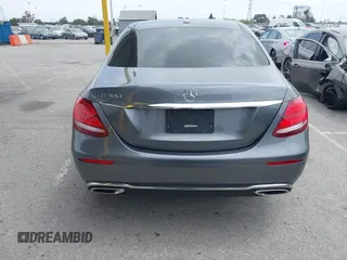 2018 Mercedes-Benz E-Class E 300 with VIN WDDZF4JB3JA409950, listed as a IAAI auction lot 42032598 with 44,381 mi miles. Bid and sale history available at carsss.com. Image 16.