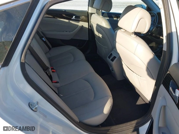 2016 Hyundai Sonata Hybrid Limited with VIN KMHE34L19GA020739, listed as a IAAI auction lot 41649497 with 217,744 mi miles. Bid and sale history available at carsss.com. Image 8.