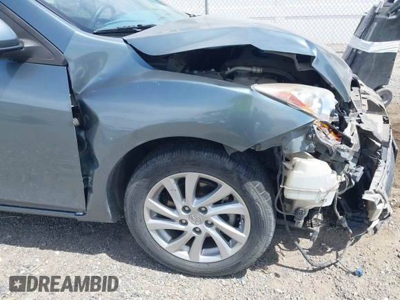 2012 Mazda Mazda3 i Touring with VIN JM1BL1V83C1625799, listed as a IAAI auction lot 42046912 with 227,680 mi miles. Bid and sale history available at carsss.com. Image 6.