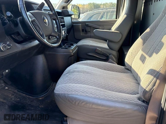2020 Chevrolet Express Cargo with VIN 1GCWGAFG9L1220204, listed as a IAAI auction lot 41936790 with 155,438 mi miles and . Bid and sale history available at DreamBid. Image 18.