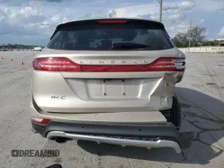 2017 Lincoln MKC Reserve z VIN 5LMCJ3C93HUL02501, wystawiony jako Copart lot #52039435 z przebiegiem 77 052 mil mil oraz Szkody całkowita. Historia ofert i sprzedaży dostępna na DreamBid. Obrazek 6.