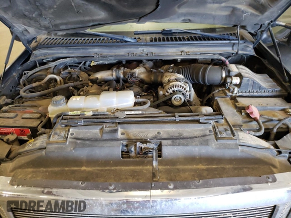 2002 Ford F-350 XL with VIN 1FTSW31F92EC17984, listed as a Copart auction lot 55821575 with 346,645 mi miles and Salvage title. Bid and sale history available at DreamBid. Image 11.