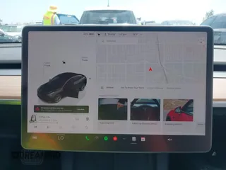 2022 Tesla Model 3 Long Range z VIN 5YJ3E1EB3NF273165, wystawiony jako IAAI lot #42282702 z przebiegiem 41 445 mil mil oraz . Historia ofert i sprzedaży dostępna na DreamBid. Obrazek 18.