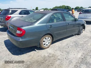 2002 Toyota Camry LE z VIN 4T1BE32K02U587544, wystawiony jako IAAI lot #42291358 z przebiegiem Nie podano mil oraz . Historia ofert i sprzedaży dostępna na DreamBid. Obrazek 4.
