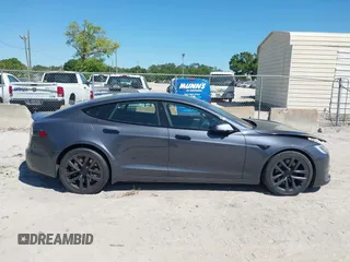 2021 Tesla Model S Plaid с VIN 5YJSA1E61MF435321, выставлен на аукционе IAAI как лот 41832006 с пробегом 23 361 миль миль и . История ставок и продаж доступна на DreamBid. Изображение 13.