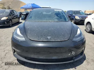 2021 Tesla Model 3 Long Range z VIN 5YJ3E1EB3MF096504, wystawiony jako Copart lot #57919615 z przebiegiem 142 854 mil mil oraz Czysty tytuł • Clean title. Historia ofert i sprzedaży dostępna na DreamBid. Obrazek 5.