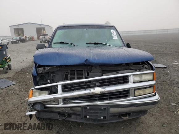 1997 Chevrolet Suburban with VIN 3GNFK16R0VG152063, listed as a Copart auction lot 78105254 with 187,299 mi miles and Salvage Title. Bid and sale history available at carsss.com. Image 5.