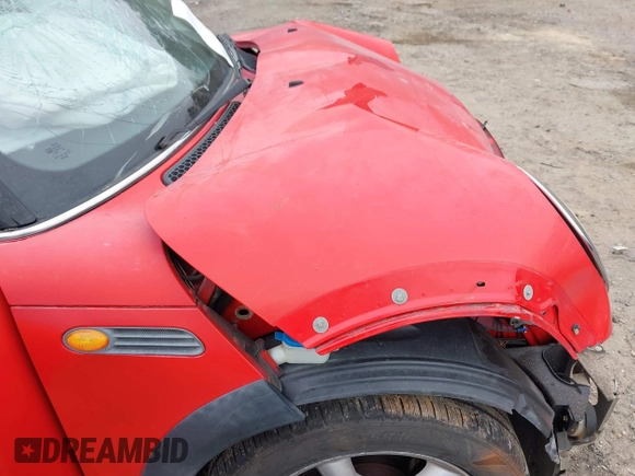 2005 MINI Hardtop with VIN WMWRC33485TJ67837, listed as a IAAI auction lot 41806208 with 140,646 mi miles and . Bid and sale history available at DreamBid. Image 14.