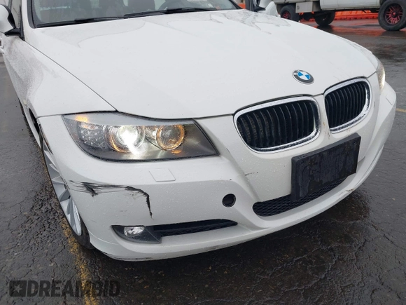 2012 BMW 3 Series 328i xDrive with VIN WBAUU3C50CA543357, listed as a IAAI auction lot 38635586 with 85,220 mi miles and . Bid and sale history available at DreamBid. Image 6.