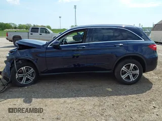 2019 Mercedes-Benz GLC 300 z VIN WDC0G4KB5KF626915, wystawiony jako IAAI lot #42100847 z przebiegiem 22 440 mil mil oraz . Historia ofert i sprzedaży dostępna na DreamBid. Obrazek 14.